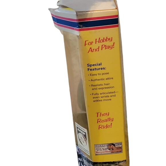 NEW Breyer Horse Traditional Series Veterinarian Laura Doll With Accessories - Picture 3 of 6